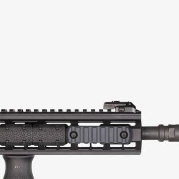 m-lok_aluminum_picatinny_rail_7_slots_Magpul_MAG582-BLK