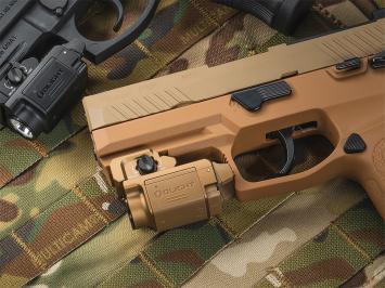 Weaponslight_Olight_PL-Mini_3_Desert_Tan